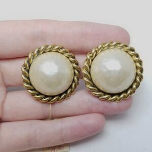 Vintage Faux Pearl and Gold Tone Rope Twist Frame Clip On Earrings, Original Tag